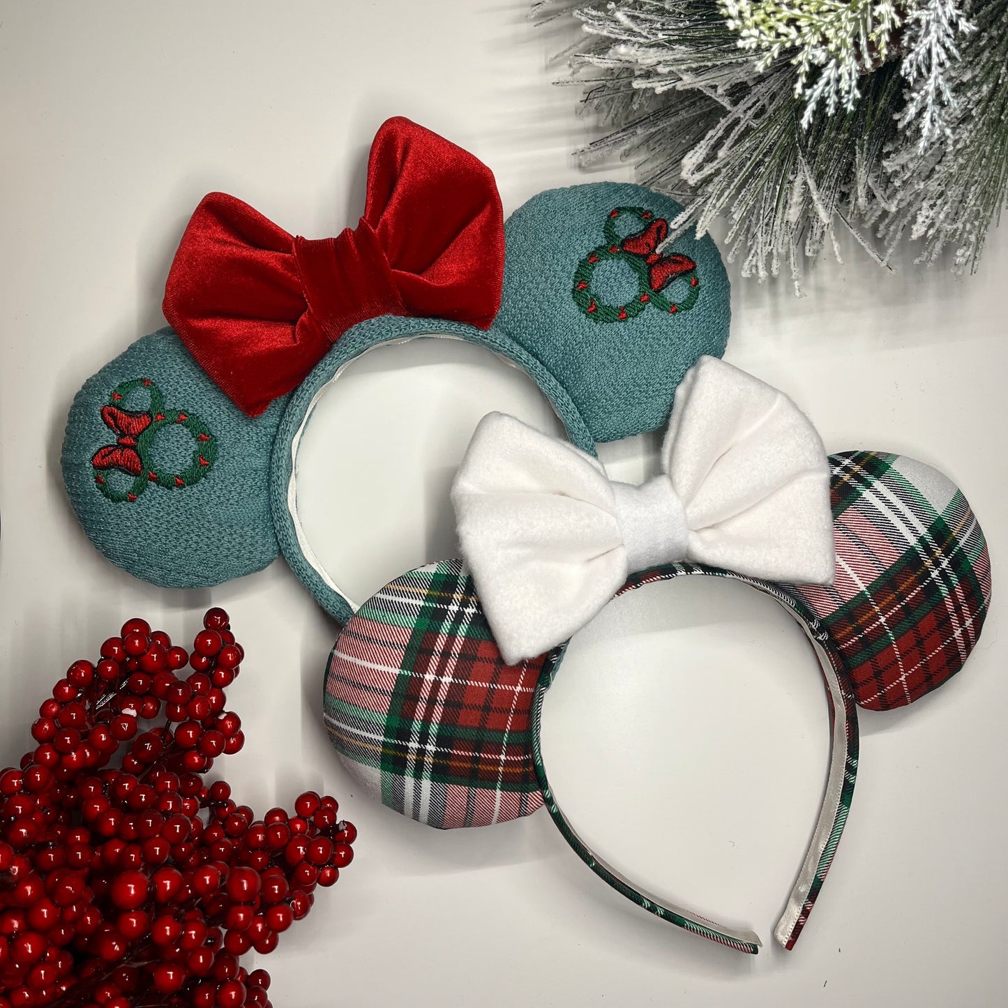 Embroidered Holiday Mouse Wreath Ears